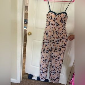 Very light, weight romper, or jumper with pockets